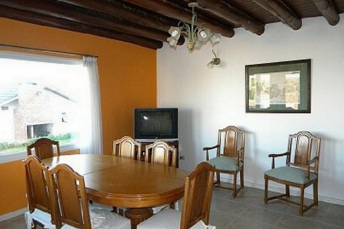 VILLA GESELL, Argentina, 1 Dormitorio Habitaciones, 3 Habitaciones Habitaciones,2 BañoBaño,Dúplex,Venta Duplex,1536