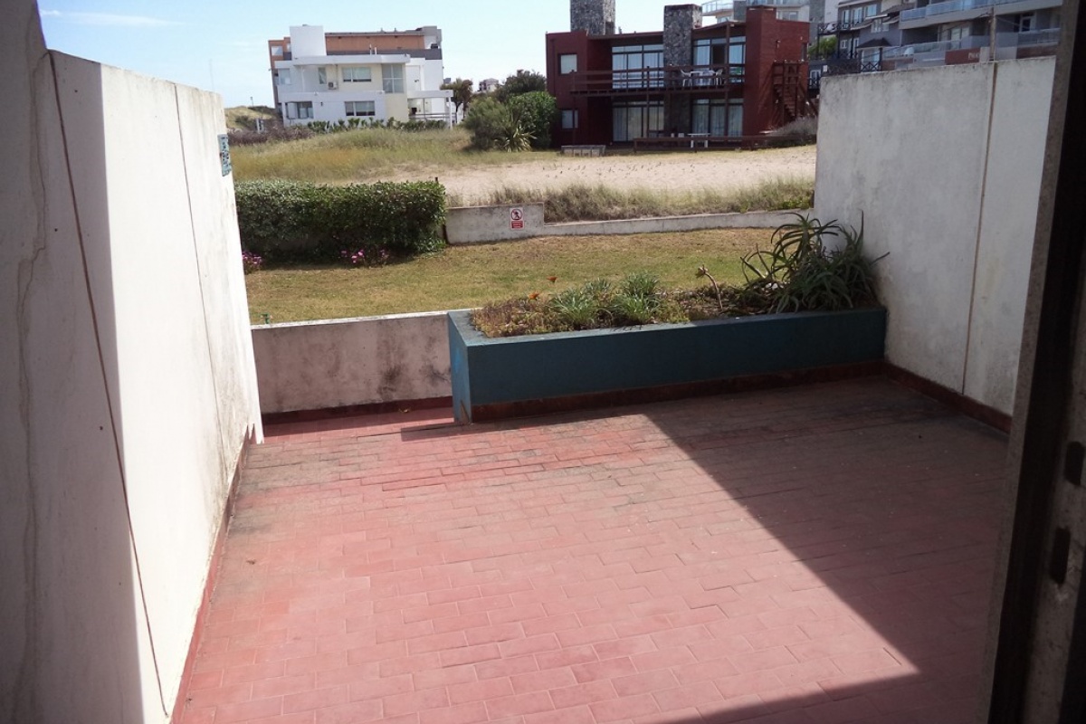 VILLA GESELL, Argentina, 2 Habitaciones Habitaciones, 3 Habitaciones Habitaciones,0,Duplex,Venta Duplex,0,1592