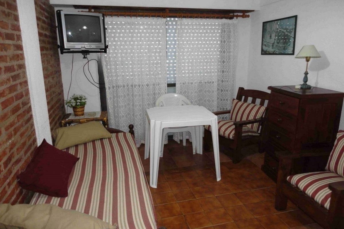 VILLA GESELL, Argentina, 1 Dormitorio Habitaciones, 1 Habitación Habitaciones,1 BañoBathrooms,Departamento,Alquiler Departamentos,0,1726