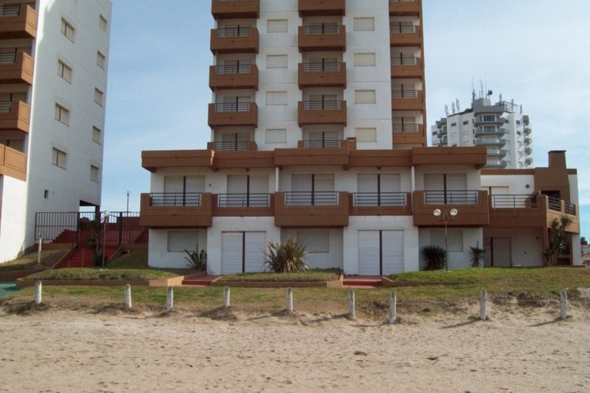 VILLA GESELL, Argentina, 1 Dormitorio Habitaciones, 3 Habitaciones Habitaciones,2 BathroomsBathrooms,Departamento,Alquiler Departamentos,0,1730
