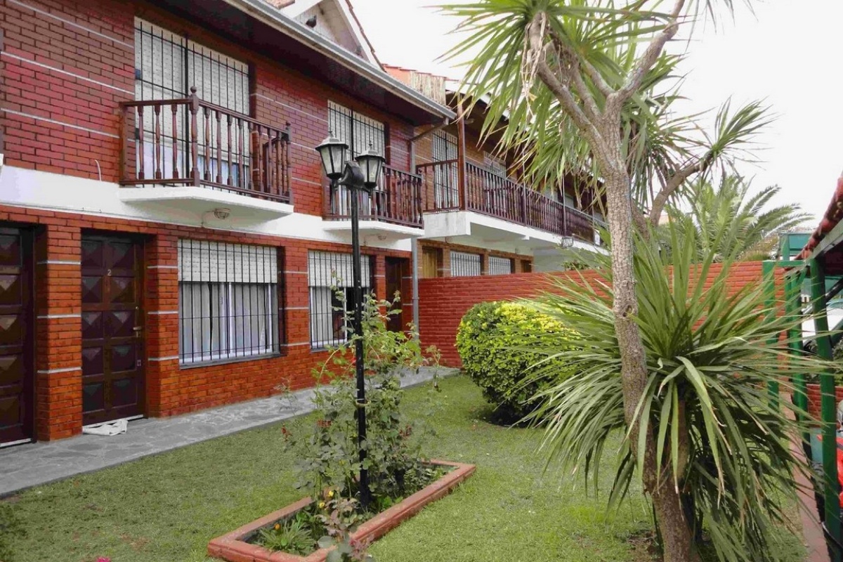 VILA GESELL, Argentina, 2 Habitaciones Habitaciones, 2 Habitaciones Habitaciones,2 BathroomsBathrooms,Triplex,Alquiler Departamentos,0,1740