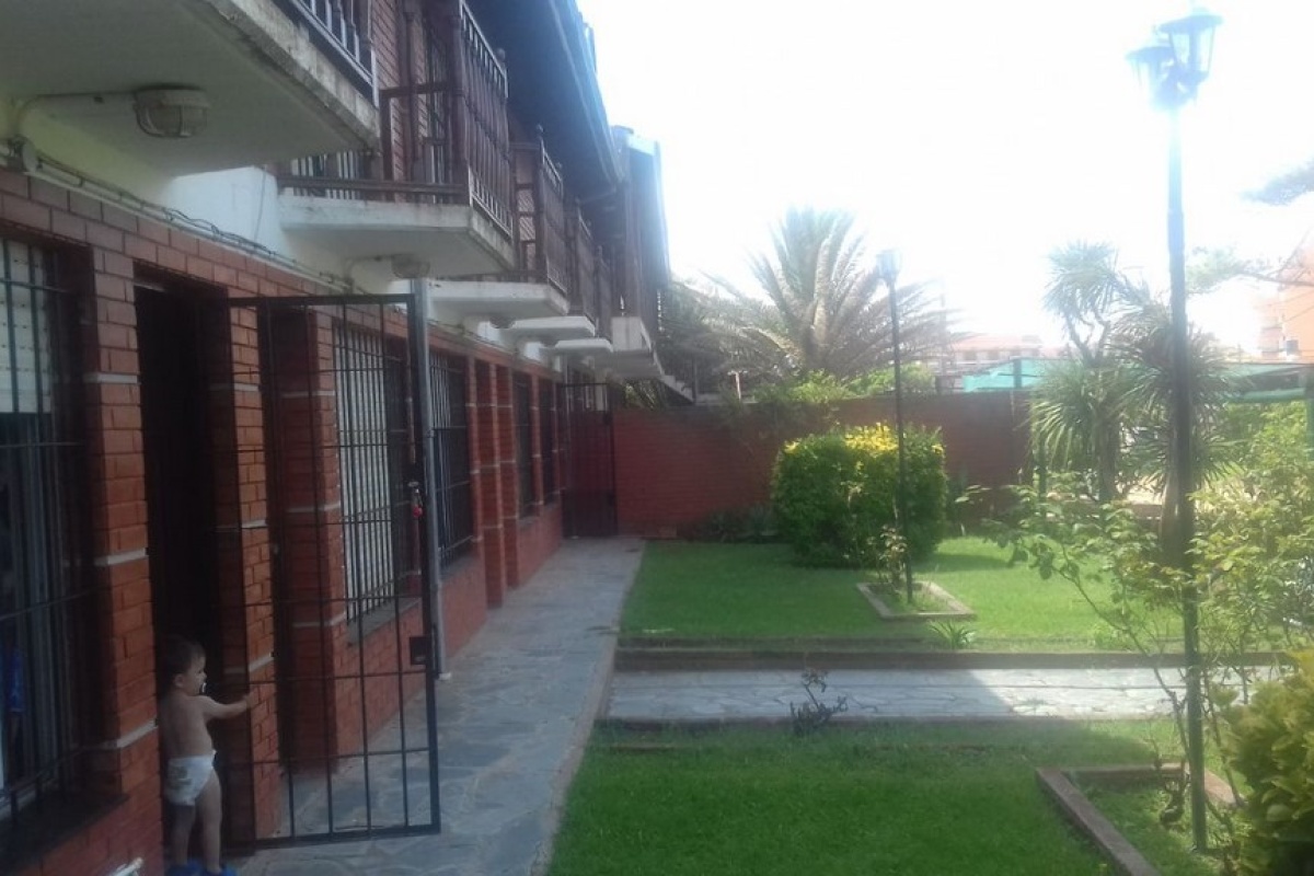 VILA GESELL, Argentina, 2 Habitaciones Habitaciones, 2 Habitaciones Habitaciones,2 BathroomsBathrooms,Triplex,Alquiler Departamentos,0,1740