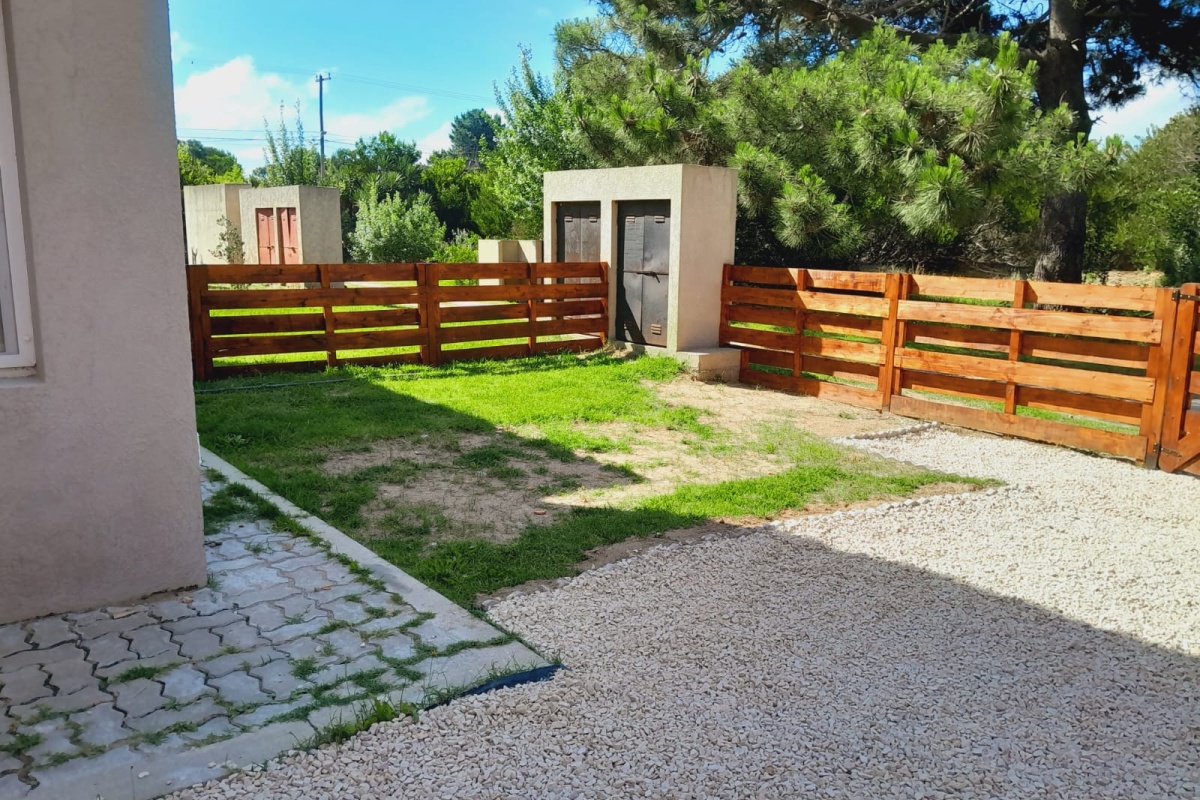 VILLA GESELL, Argentina, 2 Habitaciones Habitaciones, 2 Habitaciones Habitaciones,2 BathroomsBathrooms,Duplex,Alquiler Duplex,0,1741