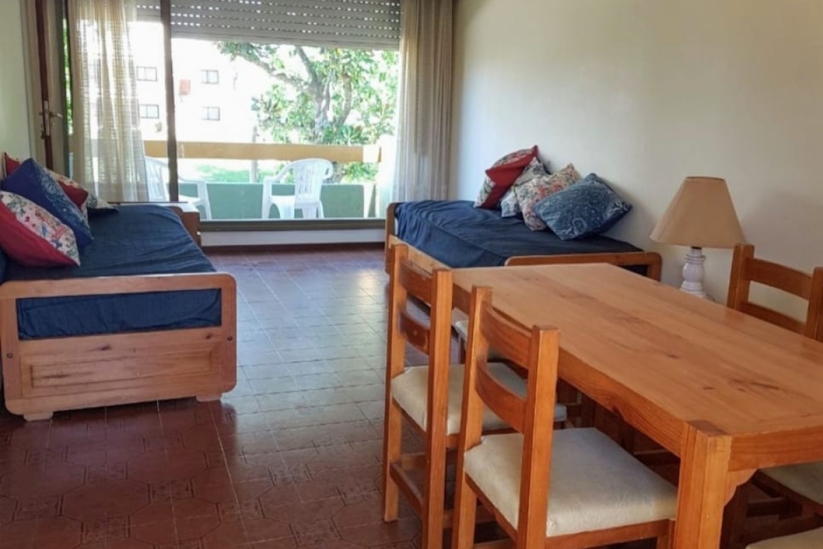 VILLA GESELL, Argentina, 1 Dormitorio Habitaciones, 1 Habitación Habitaciones,1 BañoBathrooms,Departamento,Venta Edificios en Block,1762